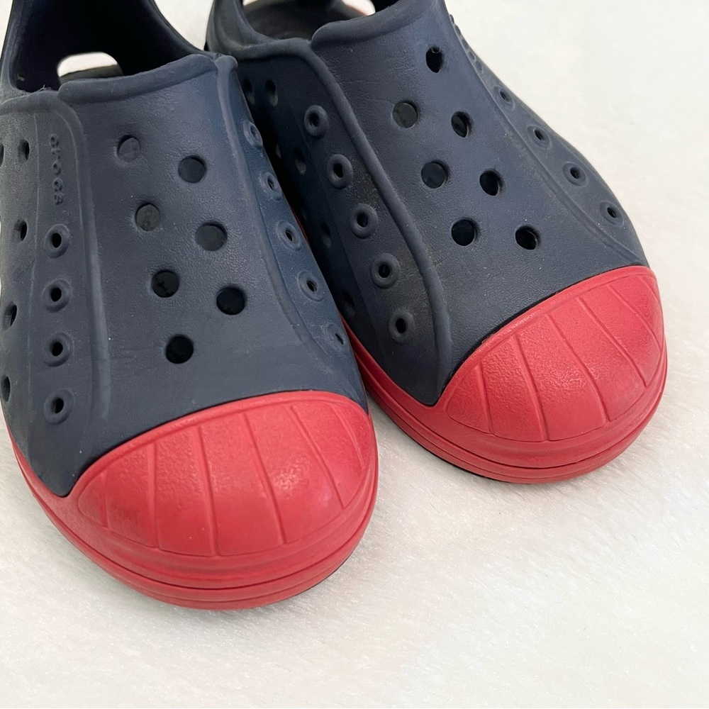 Crocs Navy Blue and Red Bump It Shoes Toddler Size 8c - Picture 3 of 8